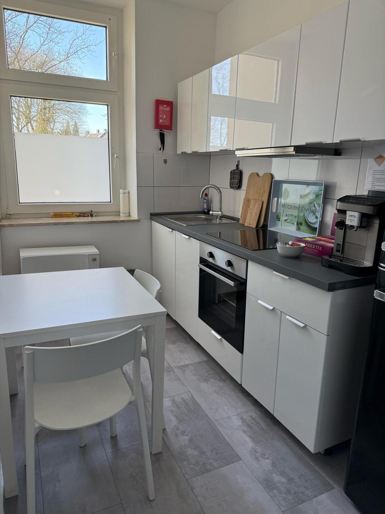 Freshly Renovated City Apartments Essen Kitchen Wifi Near Duesseldorf Airport Zewnętrze zdjęcie